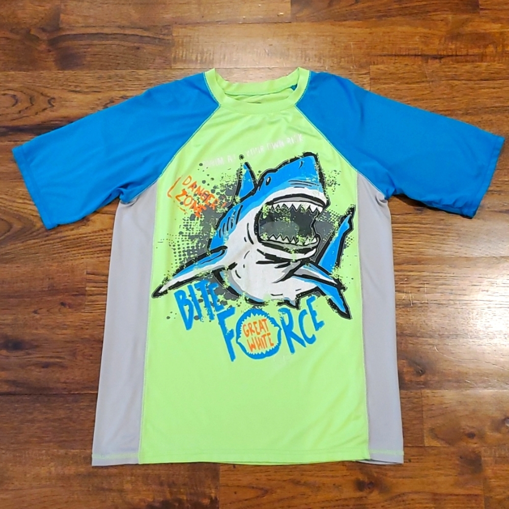 Boys OP shark print rash guard size XL(14/16)